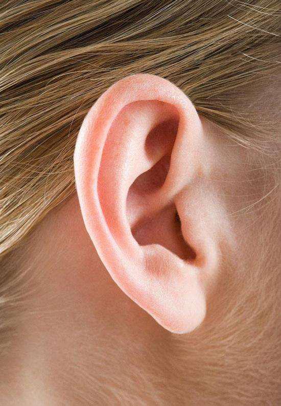 耳朵耳廓不明显面相_耳朵外耳廓痒疼还发热_耳朵耳廓里长了个疙瘩