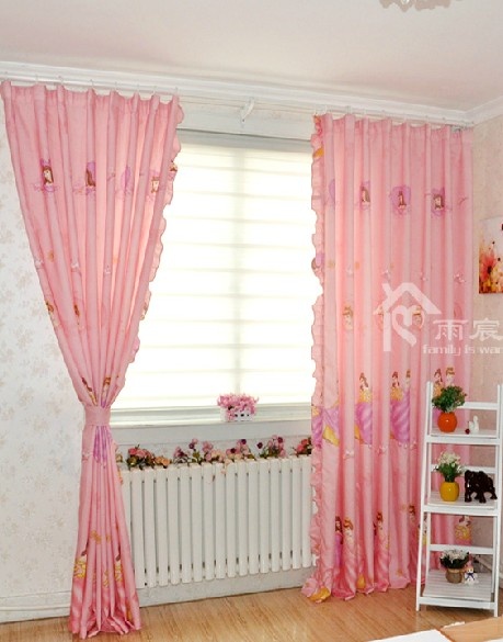 客厅窗帘颜色风水怎么选择_客厅风水窗帘颜色_一楼窗帘客厅选择什么窗帘